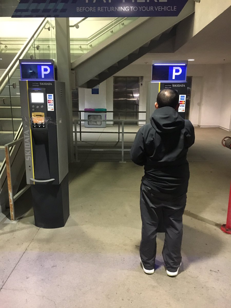 daywells's tweet image. @JetBlue Another pay for parking terminal is needed in the lot!  #longwaittimes #inconvenient #gojetblue