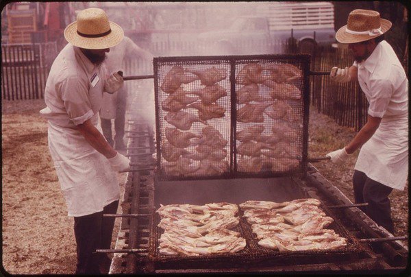 Why All of Upstate New York Grew Up Eating the Same Barbecue Chicken crwd.fr/2t8F9gZ