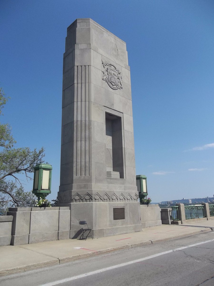 UteSchmid's tweet photo. @adotb_ca A Day on the Bridge: A unique @canada150th Event like no other. https://t.co/NzKJuqET79 #HamOnt , #Burlington, #Canada150 https://t.co/jyy2wHi26t