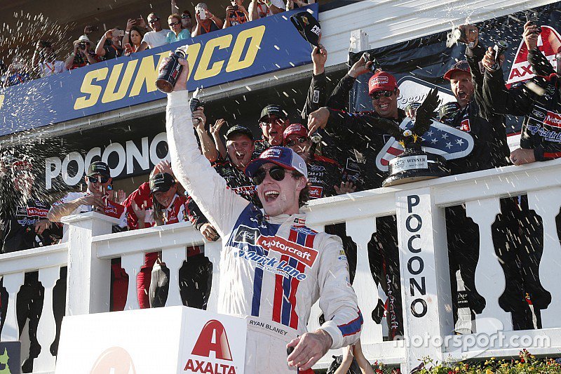 legendsnation's tweet photo. Congrats to @USLegendCars #LetBoRacing graduate @Blaney on his 1st career @NASCAR win! (PC : @Motorsport ) https://t.co/YWnO83qZKD