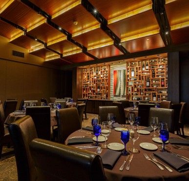 PerrysDining's tweet photo. Host your next event in one of our elegant private dining rooms! Visit the link to learn more or plan yours! https://t.co/lsK20YqhKs https://t.co/fKRsFsCWIs