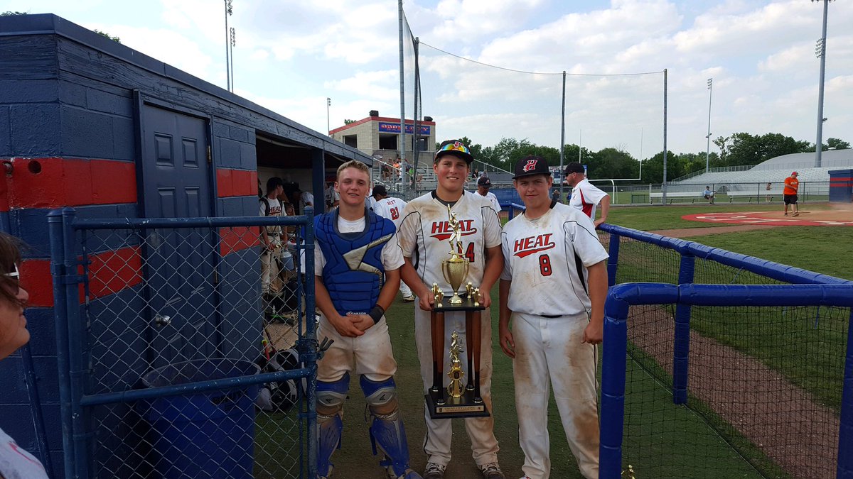 c_sweet12's tweet photo. Great weekend with my team! Champs of the Grove City Summer Classic🏆⚾️ https://t.co/VKHv11RdJW