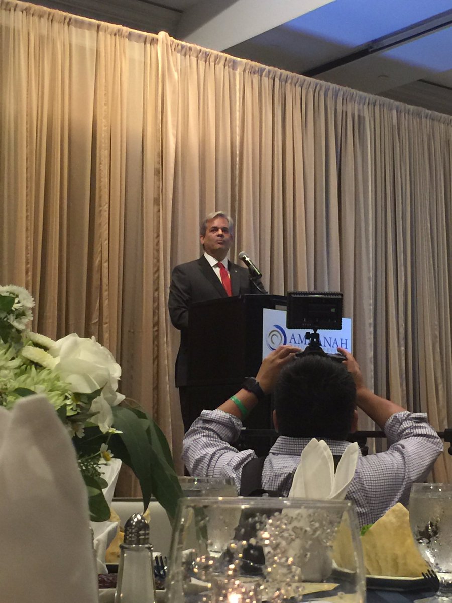 mrhooker's tweet photo. Austin Mayor @MayorAdler here speaking in support of local refugees. #raysofchange https://t.co/incCAPfJ4K
