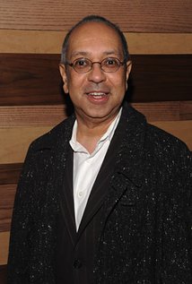 The107_hbcu's tweet photo. #TonyAwards2017 
@KyStateU alum George C Wolfe has been nominated for 19 Tony Awards, including Best Director of a Play this year https://t.co/kjq8nwp5jR
