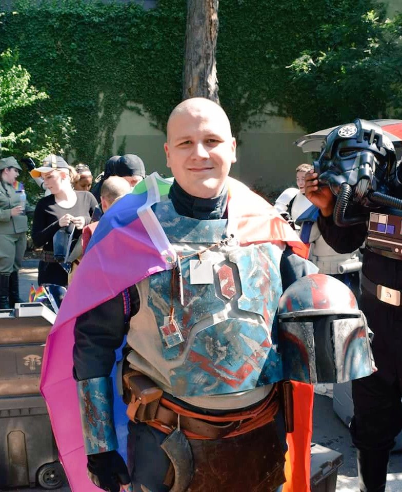DrinkyCosplay's tweet photo. FANTASTIC time at #CapitalPrideDC so happy to be my Poly bi gender fluid self with #nojudgment  
Did the troop with the lovely @jescosplay https://t.co/ycn7niHPu4