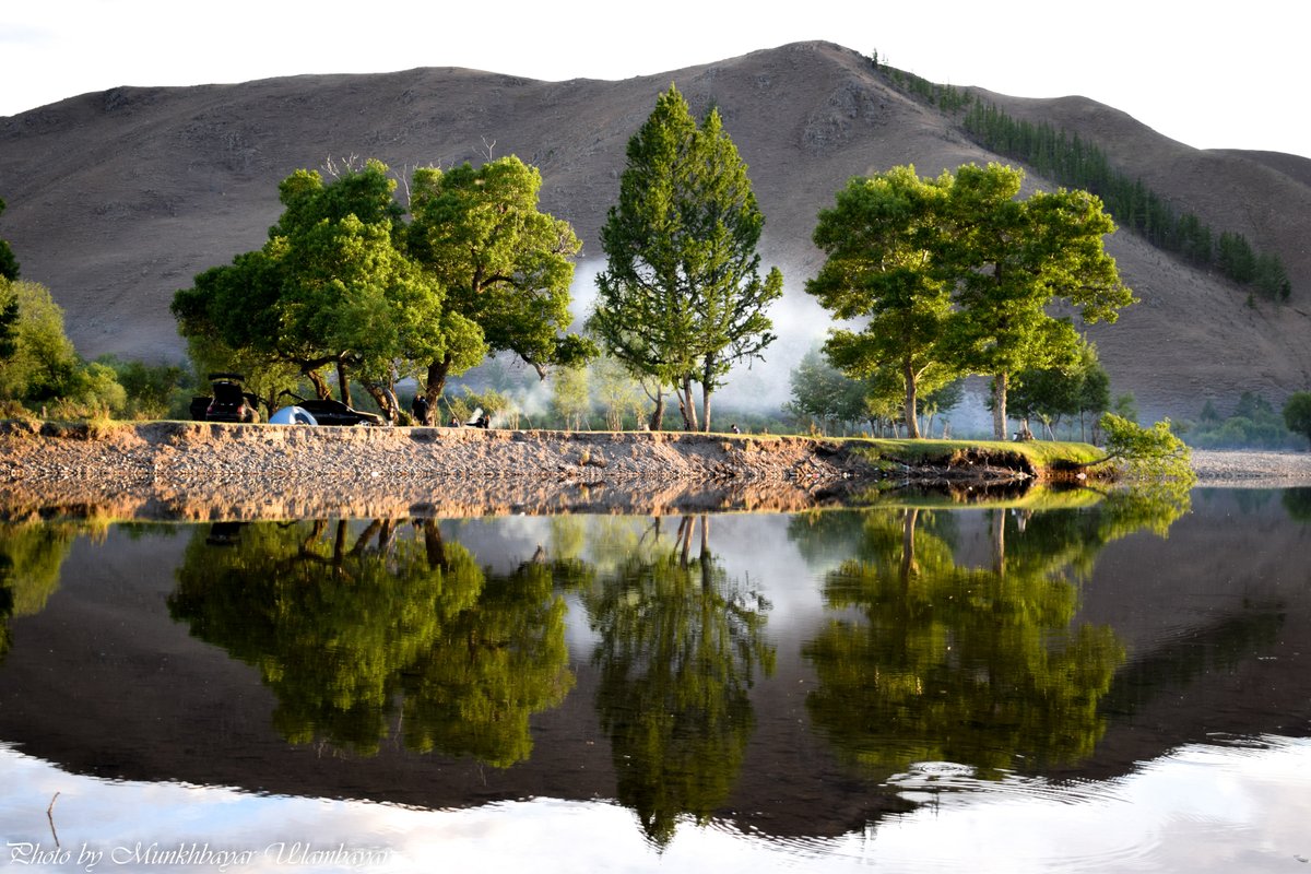 Туул голын эрэг гэнэ. Гайхалтай өглөөний мэндийг хүргэе.