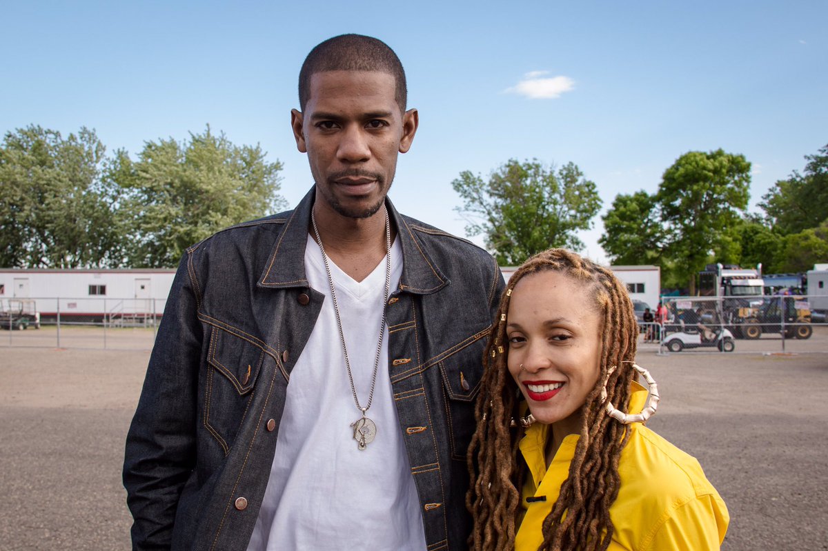 sarocthemc's tweet photo. With the Good brother @Young_Guru @soundset @rhymesayers @RocNation  #howardalumni #HU #soundset2017 https://t.co/tMF46abLam