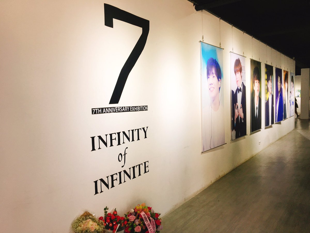 YeonHa2_v's tweet photo. #INFINITYofINFINITE 대구에서 왔다갔다 하느라 내 체력따윈 바닥이 되어버렸지만 이렇게라도 다녀오는 게 얼마나 중요하냐면 잠만자며 가던 출근길도 덕질로 뽕차게 하는 것!! 흔치않은 7명의 사진전 넘나 좋은 시간이었어요..!!!!!😃 https://t.co/XINYihIUOr