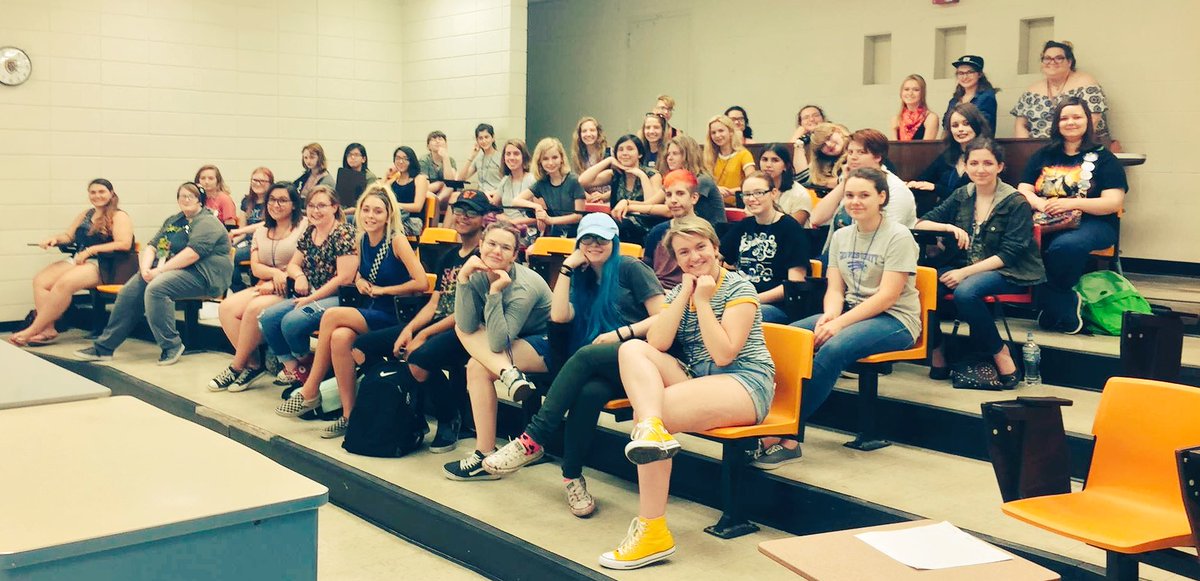 MurrayStateArt's tweet photo. Make sure you head over to Facebook & Instagram (@sawmsu) to follow our 2017 SAW campers! #msusaw2017 https://t.co/MhaZy1XiJv