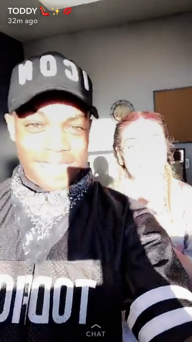 nea_bo0's tweet image. So much sun because they shine so bright together 😍😍😍 @GAMBIN0_GIRL225 @todrick #imshookBOOTZ 🙌🏾🙌🏾 #MilwaukeePride