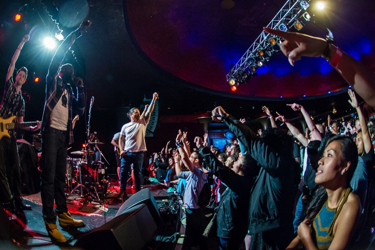 LionsAmbition's tweet photo. The love was real last night. Thank you for giving us this night βπΌ#usbank #tourpossible #love #seattle @showbox @subpop @kexp https://t.co/r0e9X1JtZc