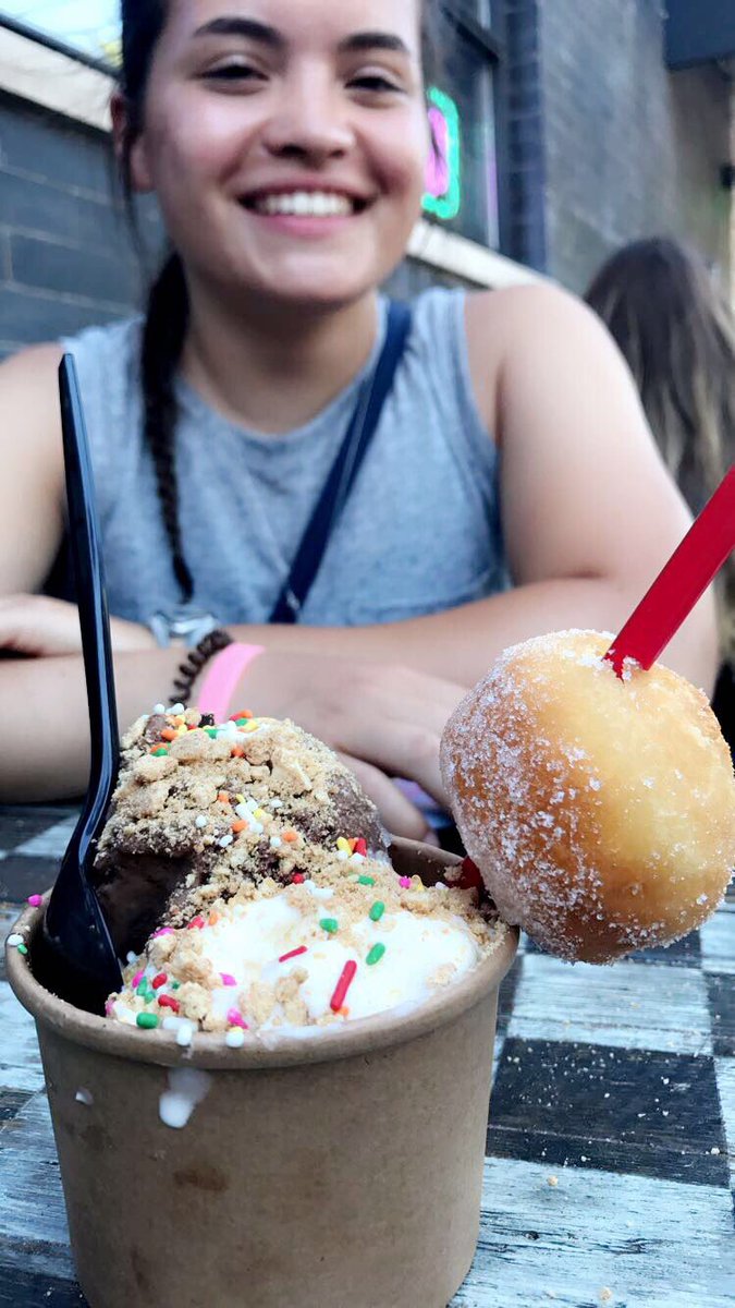 beelindaaaa_'s tweet photo. Chicago ft. Jaida https://t.co/NXh4DT5nKY