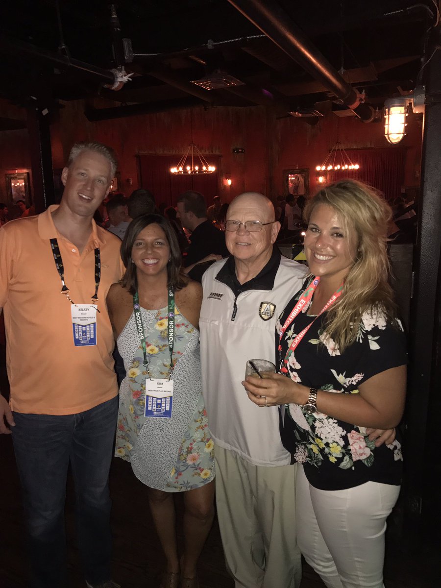 mtgsplusmoore's tweet photo. Dynamic Golf foursome &amp; new friends! @CABMA_Athletics #nacda2017 #CABMA17 https://t.co/GI3bOFAMmA