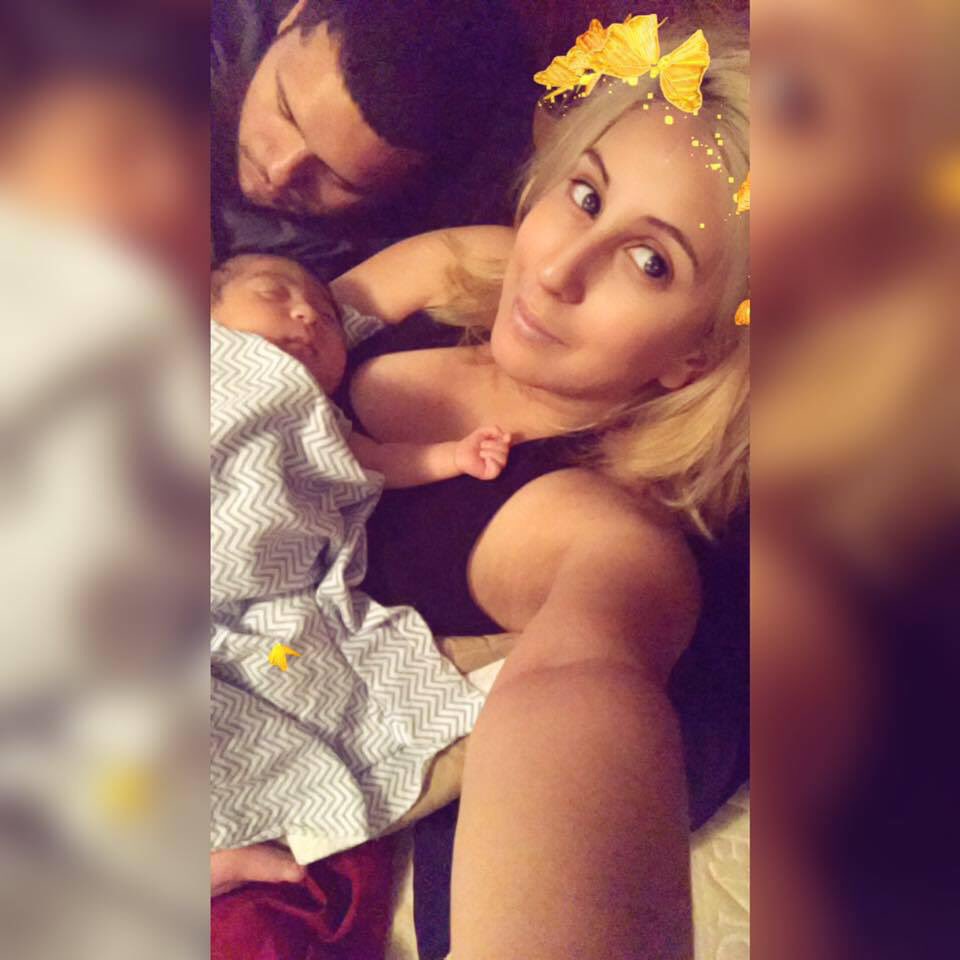 MasterDutchie45's tweet photo. Can't believe my baby is almost 2 months 😩 thank you baby for giving me sal I love you 😁😁 she needa hurry n plan the weddin https://t.co/1No5Hjvj1q