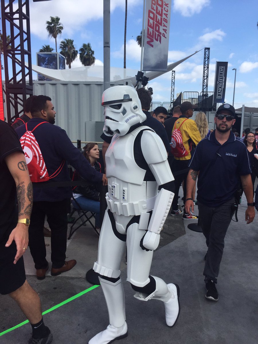 PSMVPs's tweet photo. The empire is here. #EAPLAY2017 https://t.co/WRWJLjNidQ