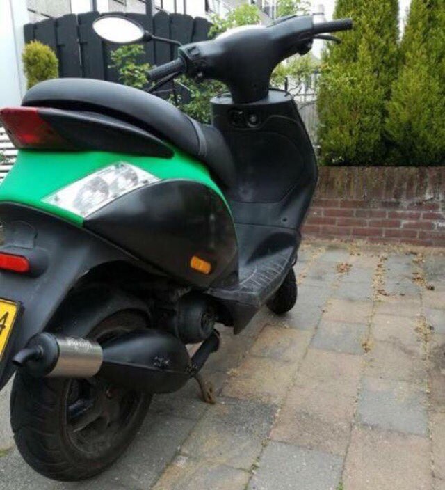 packman_Motoren's tweet photo. #Zip2000 #2Stroke #Green
#Malossi #Sport #70cc
#Sitoplus #Leovine #Gp
#Monster #energy
#MonsterEnergy
#Curadise 🌴💥🌴 2008
#Curacao https://t.co/rWrWO1LB3P