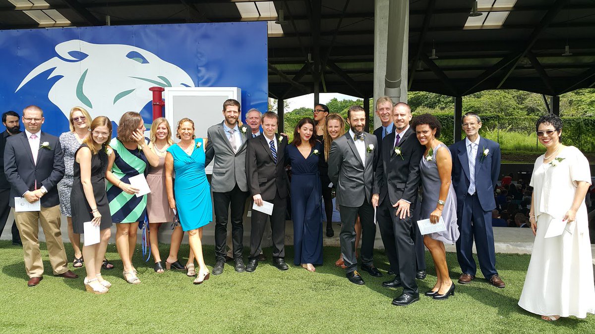 PatrickHarmon1's tweet image. CDS High School Faculty just before 51st commencement, courtesy of A. Tormo. #CDSlearning