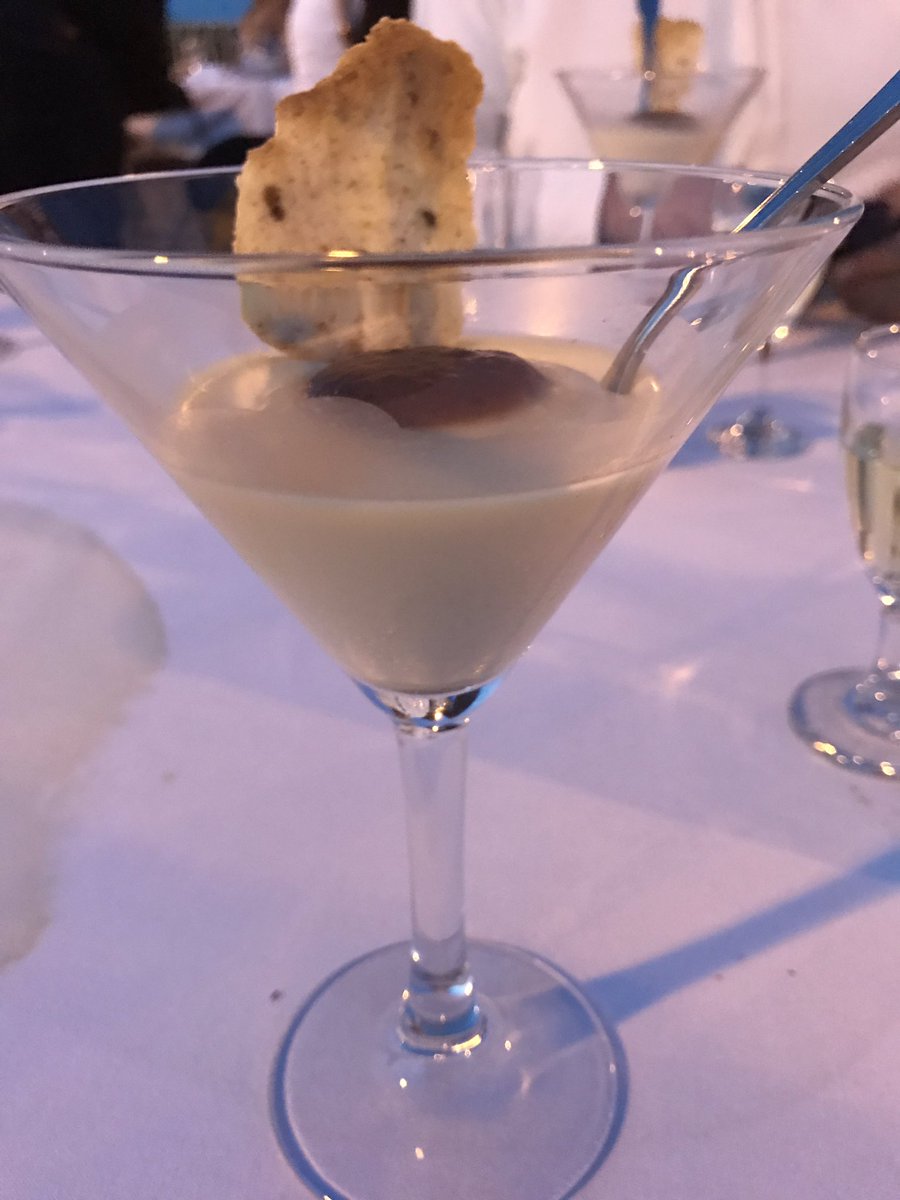msaet60's tweet photo. A lovely panna cotta from Chef Ken LeFevebour @NellieJamesToo and @NellieJamesGFTG finishes off the dinner #ADayOnTheBridge #ADOTB #hamont https://t.co/tFGAtRWKtV