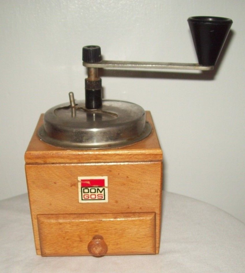 RETROSpidycents's tweet photo. 2 VTG grinders #Androck #nut grinder & #Polish #coffee #spice #grinder Czestochowa https://t.co/plnfDJ2yff … https://t.co/mYp8jSJBAZ