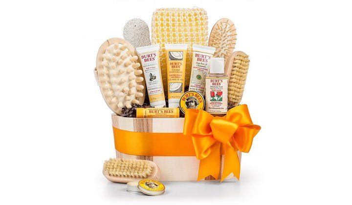 Burt’s Bees Spa Gift Basket Giveaway! bit.ly/2taQHAc