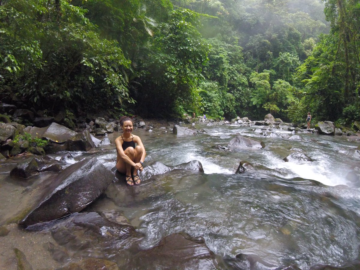 Linz_Alexandra_'s tweet photo. In case anyone was wondering how Costa Rica is going 👍🏽🇨🇷 https://t.co/Bkj9f6inDb