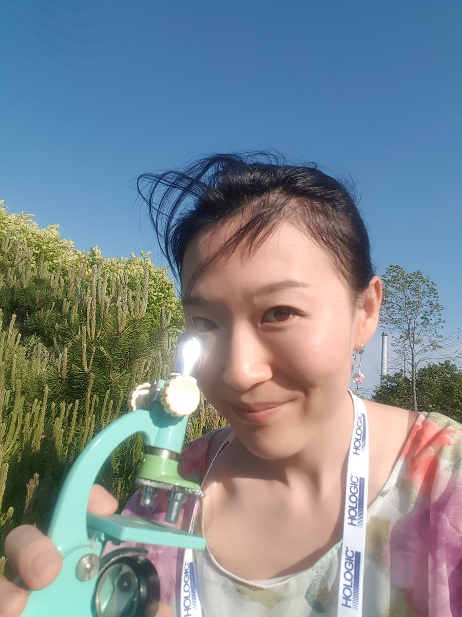 KyrieYujingWang's tweet photo. #capacp2017 #mgpath 
Travelling baby microscope. Better than travelling gnome any day. https://t.co/M67JgZFMGo