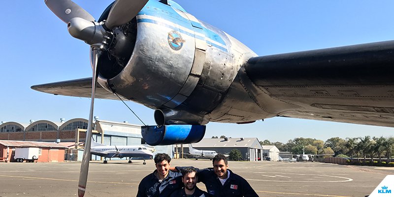 KLM's tweet photo. Found them! Ground engineers for the Douglas DC-4 skymaster  https://t.co/byK6ubybvb https://t.co/3AtIXvpqeh