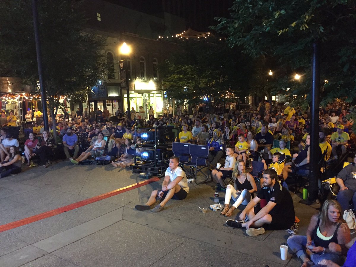 wbir's tweet photo. 0-0 at the start of the third period - We're ready for a #Preds score! #letsgopreds #PredsOnTheSquare https://t.co/Cs7VNlz6GI