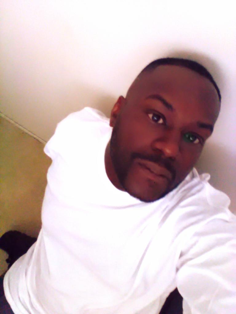 coopdeville42's tweet photo. @twitt_login coop de ville what up twitter https://t.co/YSCjukaXSR