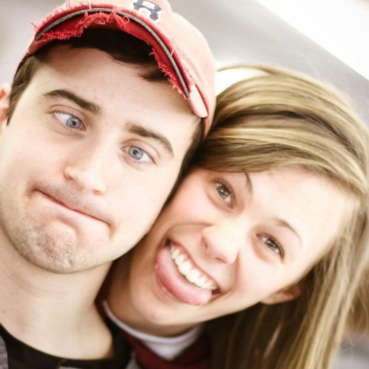 My wife @laurenmaehixson turns 26 today. I'm late with this post because I've spent today trying to let her relax … ift.tt/2sdf4jq