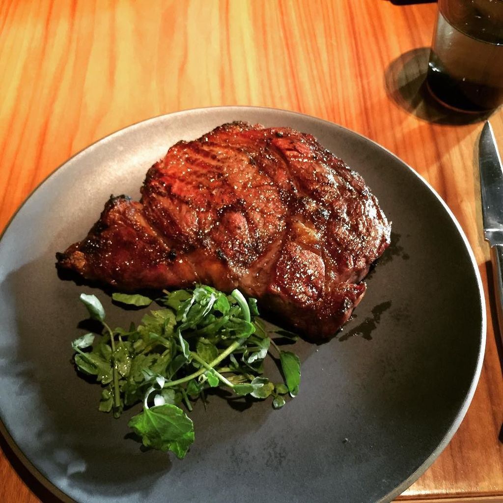 iampangean's tweet photo. The dry-aged prime rib-eye steak met my expectation. As @t_i_f_f_3_r_s would say, #lickyoscreen https://t.co/oYXioCyLhC