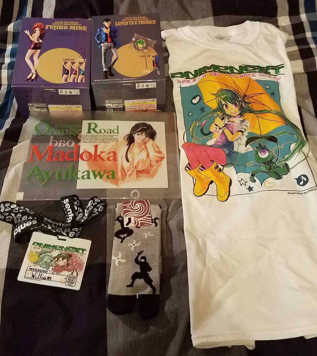 2D2Will's tweet photo. I didn't get much, but here's what I bought at AnimeNEXT this year! #ANEXT2017 #anext17 https://t.co/yjw1ffmzOl
