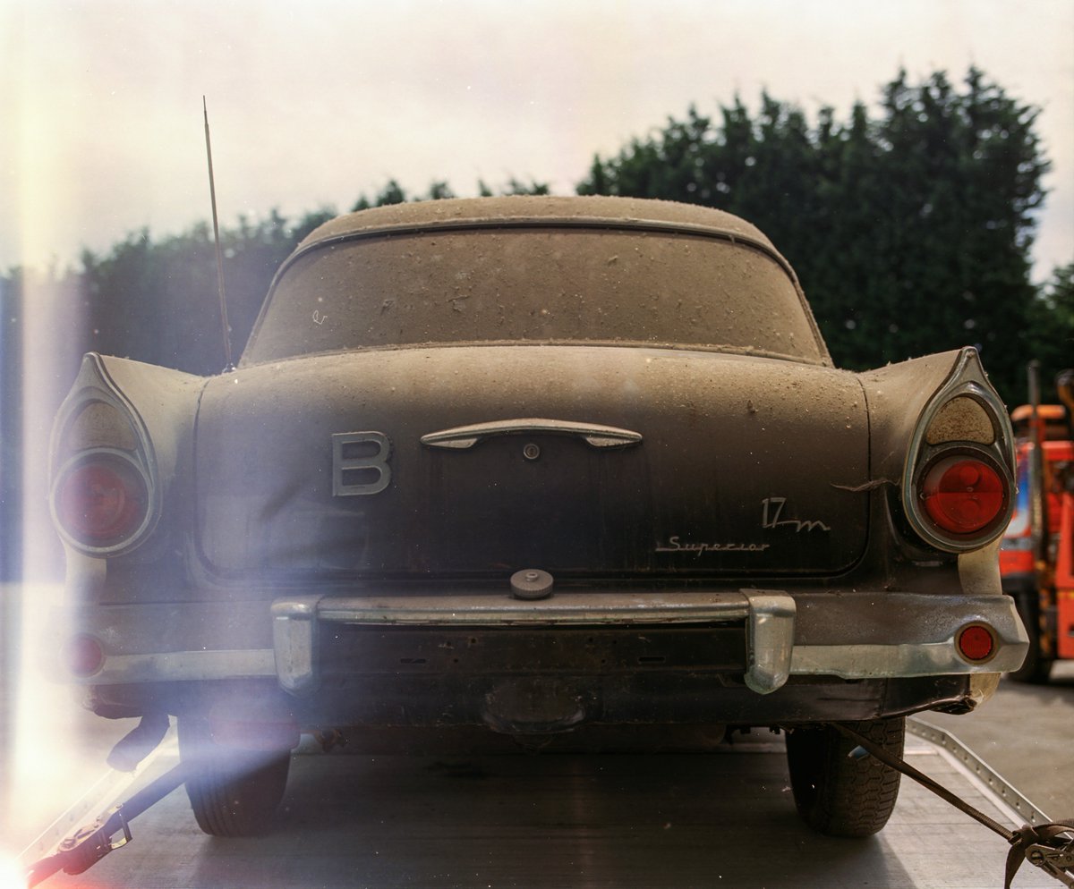 DirkBruyns's tweet photo. #Ford Taunus 17M #oldtimer meeting #rumst, #mamiya #rb67 #kodak #ektar #homedeveloped #canoscan #8800f https://t.co/o3UTfCpxFe