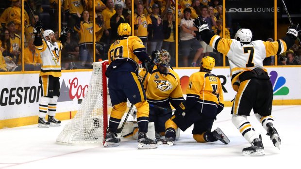 hockeynight's tweet photo. BREAKING | Penguins repeat as #StanleyCup champions https://t.co/kikKJVKsf2 https://t.co/535fGlbCi4