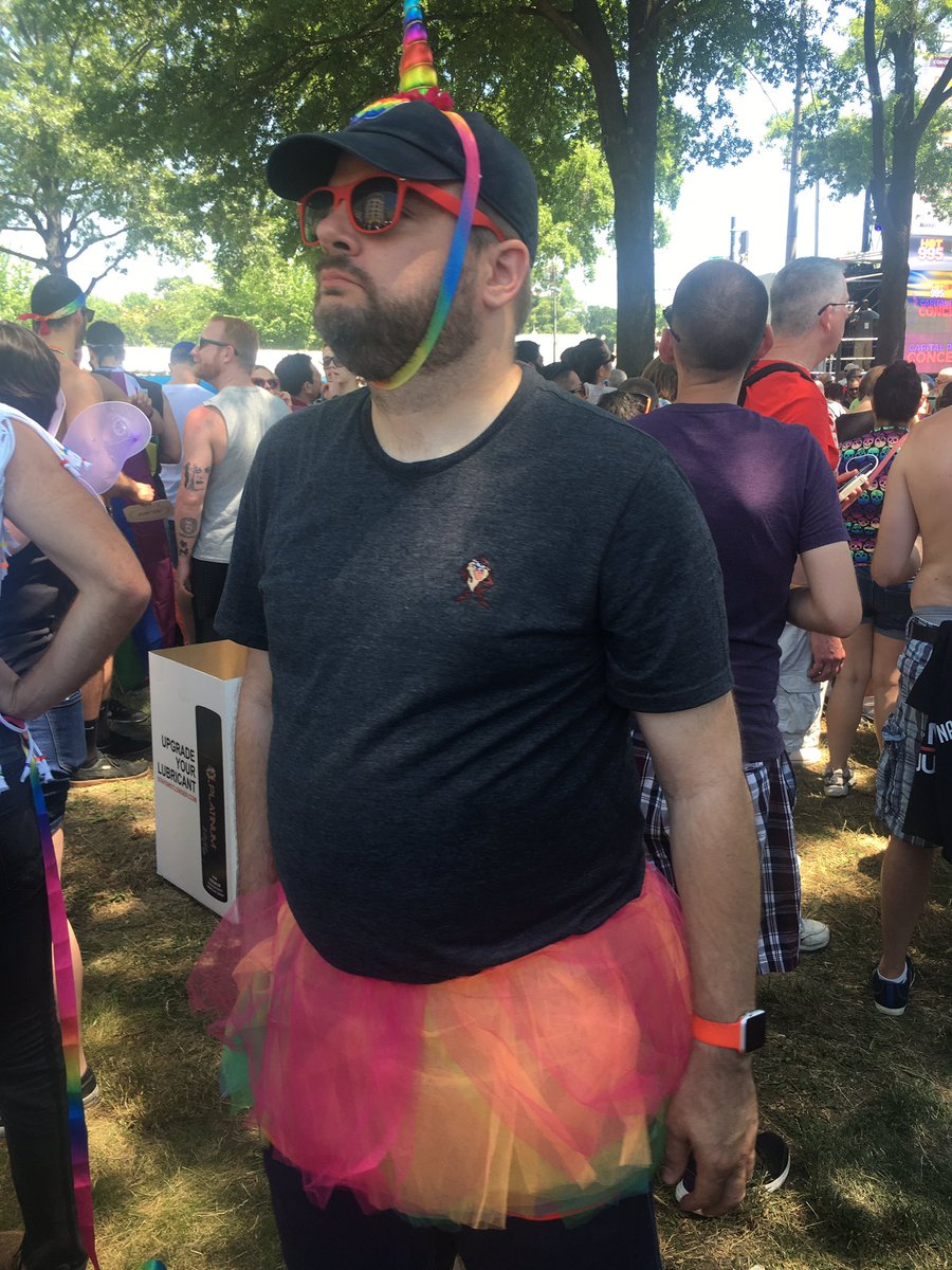 anna_lovrien's tweet photo. #DCPride2017 https://t.co/P3GygoB2eF