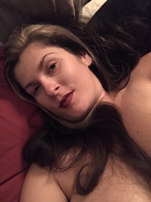 At the end of the day, I'm just a girl called Violet. https://t.co/6iXo1JU9aD<a href="/tag/internationalwomensday"class="tags"><span>#internationalwomensday</span></a>