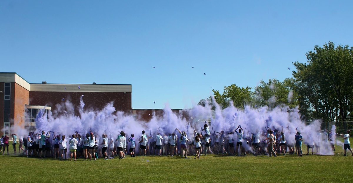 femadillss's tweet photo. Thank you Mustangs for supporting our Colour Run! @femadillss All proceeds go to Track and Field upgrades. https://t.co/I5xaP8yEdP