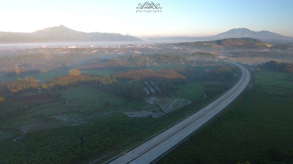 Keren! Foto Tol Salatiga dari Udara yang Indahnya Gak ...
