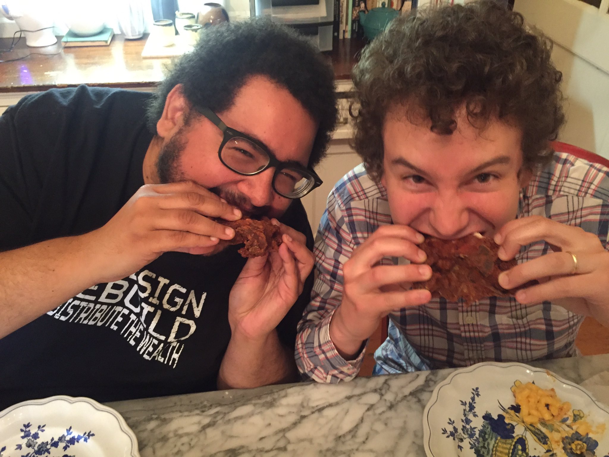 DCFxzS9V0AQ9izd.jpg:large