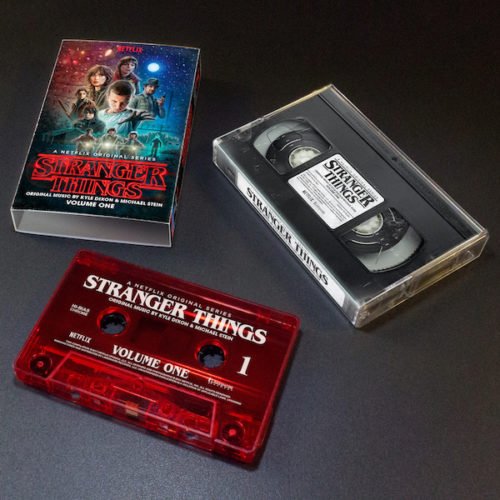 dodmagazine's tweet photo. La banda sonora de Stranger Things se edita en cassette #StrangerThings #Cassette https://t.co/bl0RrhKawB