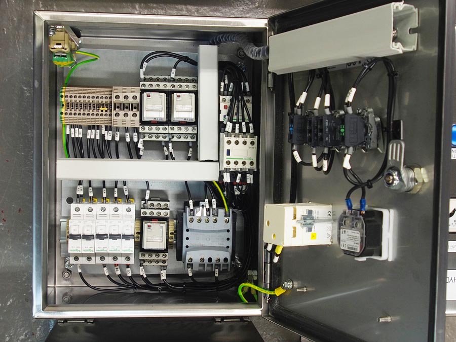 monitorsystems's tweet photo. Design and manufacture of anchor winch emergency release monitoring and control system for Paul B. Loyd Jr. https://t.co/HaFSXmT4kl https://t.co/wYDaXZ3Ncm