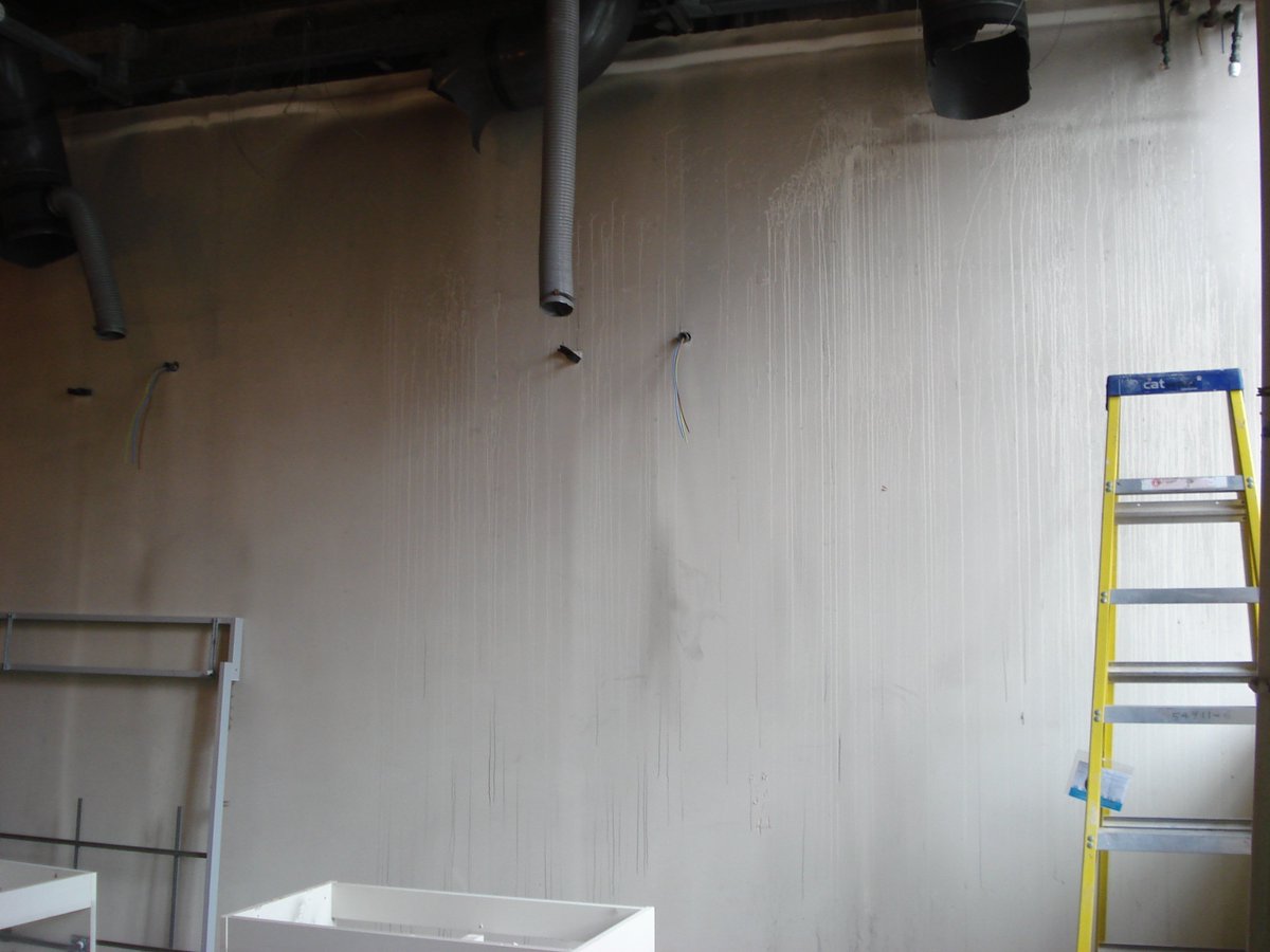 Cardiff_Rainbow's tweet photo. This week we have a team cleaning a local #University following a #fire. #FireClean #HighLevelCleaning #TightDeadline https://t.co/g8Ihl587eD