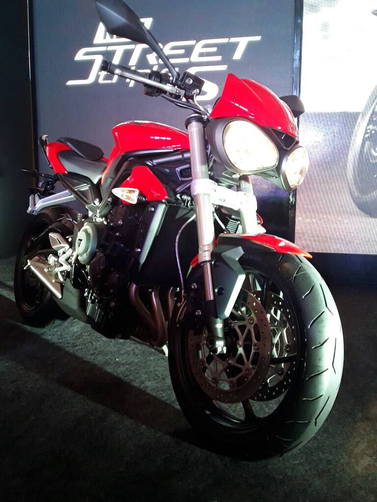 TheAutoShowBTVI's tweet photo. @IndiaTriumph #StreetTripleS is here. Priced at ₹8.50 Lakh (Ex-Showroom, Delhi).
#GameChanger https://t.co/b6C4pXf1d2