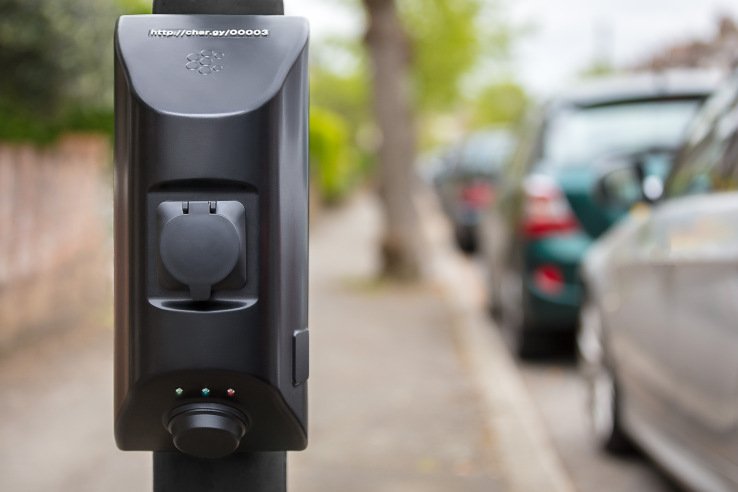DriveElectricUK's tweet photo. Street Light Electric Car Charging Comes To London https://t.co/lLr6K1C18S #EV #charching #evcharging #electricvehicle #London #tech https://t.co/CPrkaAOL1w