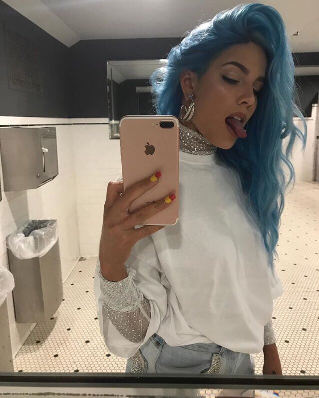 EliteStarsRPG's tweet photo. Name: Madeleine Angelo
Age: 20
FC: Halsey
->@MAngeloES https://t.co/jOMG9hPJ7A