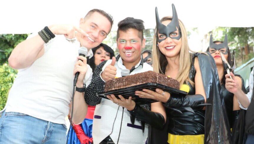 gesquivelg's tweet photo. Feliz cumple #Guillo 🎂un evento más, un #domingo más con nuestra segunda #familia #TeamARS #Cuajimalpa https://t.co/Mu0XvY7YQL