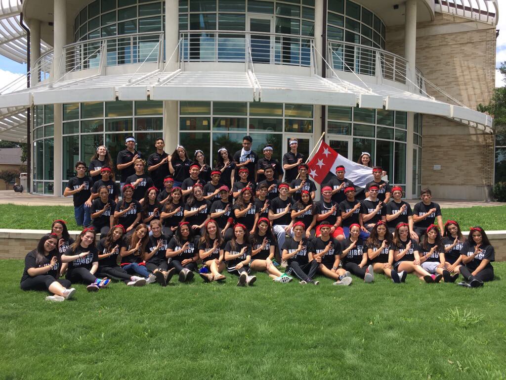 frankaiiiii's tweet photo. I'd live this weekend over and over and over again. I love you guys so much. #2017TXGD https://t.co/FU2BT6nAwu