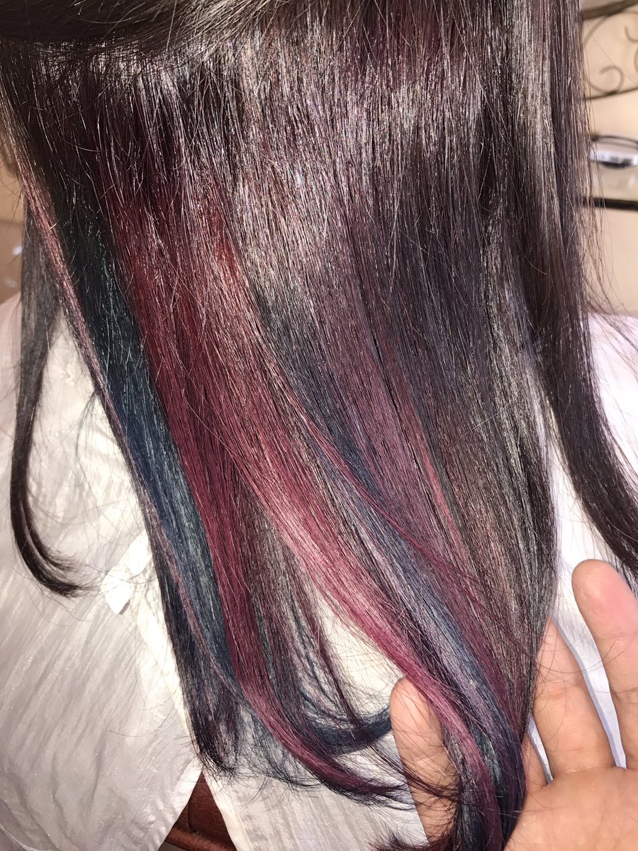 Tamami タマ בטוויטר 赤とブルーのカラーの中で 見え隠れするパープルタウン フッフフー 髪の毛切ったよー これでも 白髪染めたよー 今週金曜から大阪だよー 光genji カラー ブラックライトで光る 白髪bba 白髪染め コメント昭和