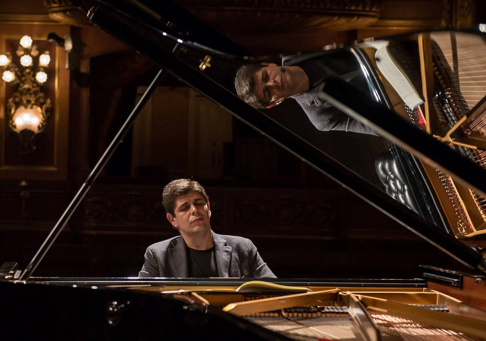 ¡Nuevo artículo! Sobre Javier Perianes [<a href="/perianespiano/">Javier Perianes</a>] en el <a href="/MozarteumA/">Mozarteum Argentino</a> <a href="/TeatroColon/">Teatro Colón</a> : El pianista poeta ► goo.gl/PYCc3U