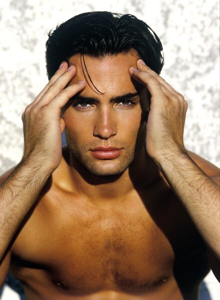 колин фаррелл 2023. мэтт бомер молодой. эндрю лииз. мужчины модели. актер мэтт бомер.